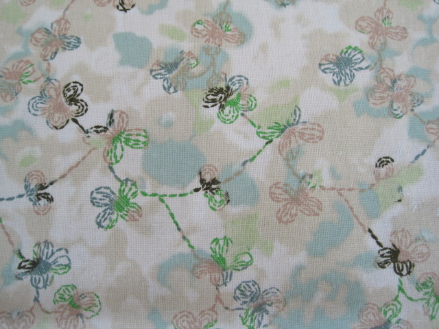 Bedrukte Katoen Bloem Groen Beige 15 Meter Bedrukte Katoen Bloem Groen Beige 15 Meter